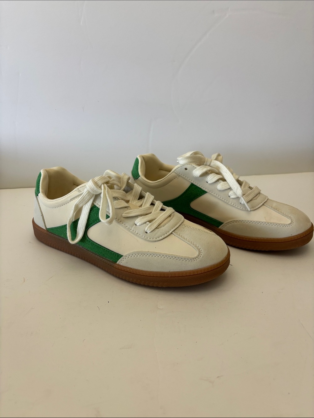No Boundaries White and Green Retro-Style Sneakers